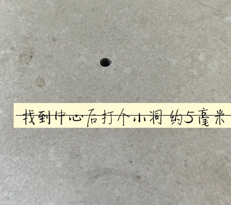 临县瓷砖空鼓维修公司专业解答在瓷砖铺贴过程中，如果砂料搅拌不均匀，将会带来以下问题